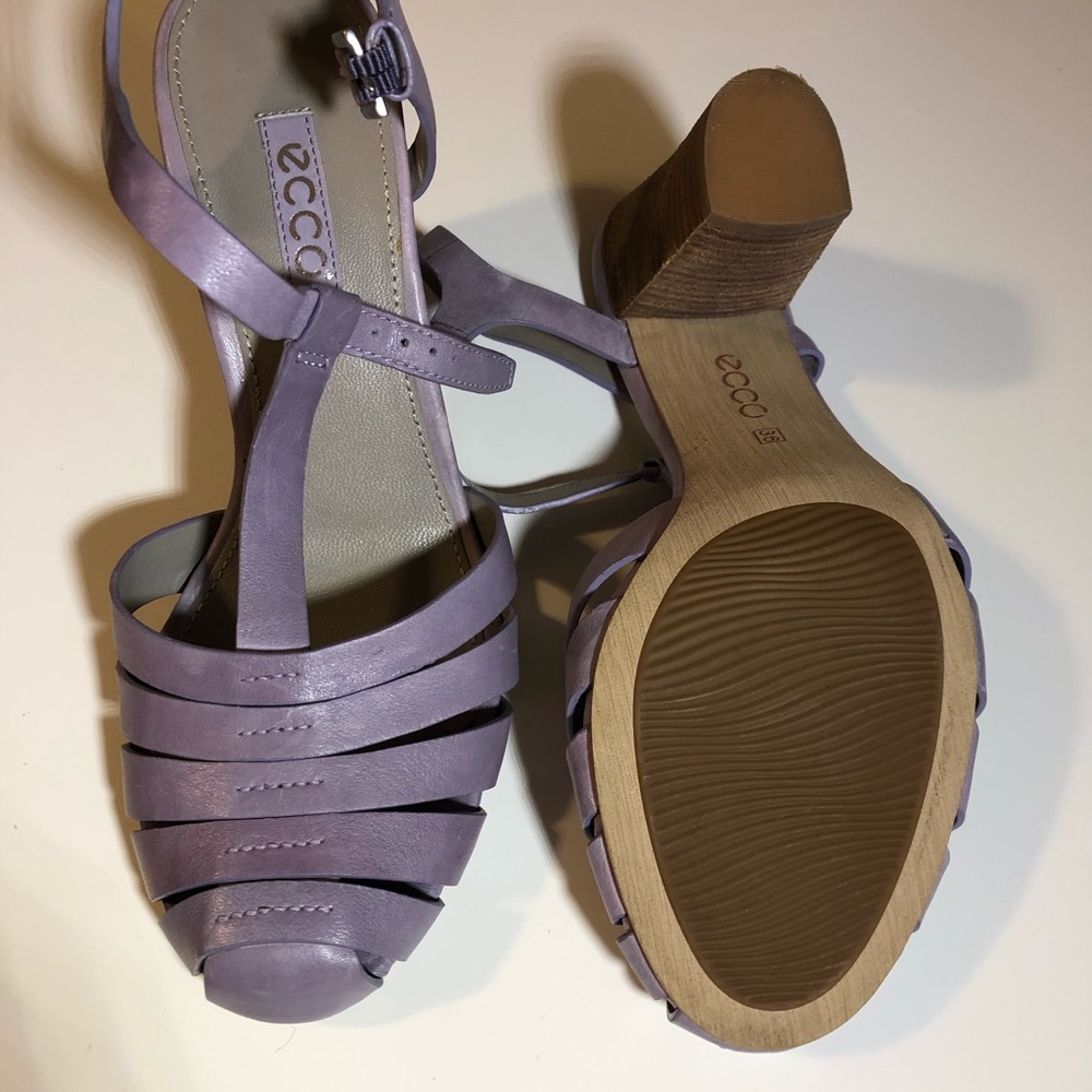 New shoes without a box